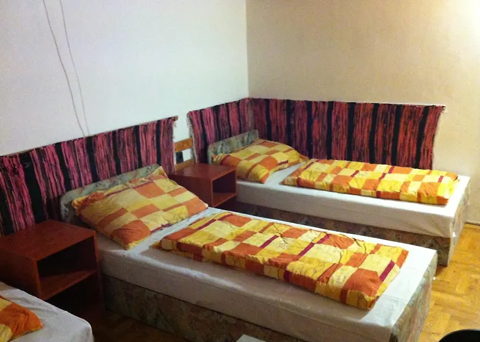 Season 2 * Будапешт